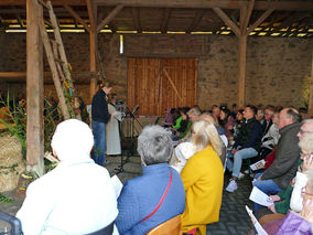 Ökumenischer Familiengottesdienst zum Erntedankfest (© Karl-Franz Thiede)